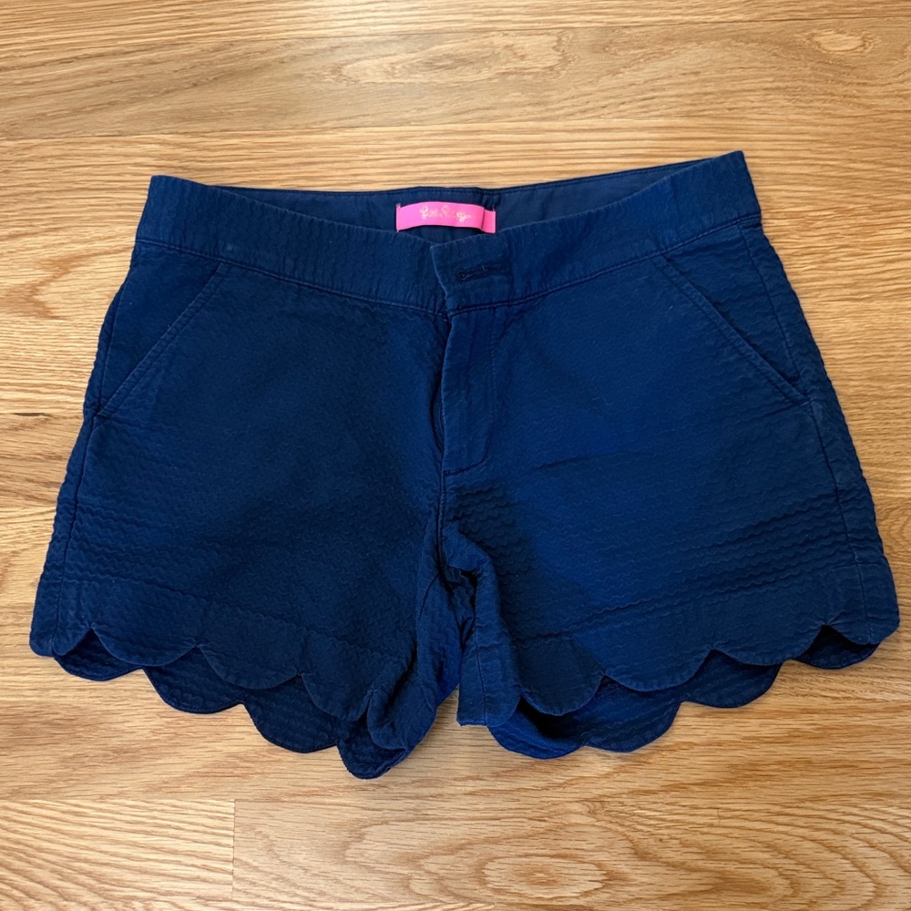 Lilly Pulitzer Navy Scallop Hem High Waist Shorts